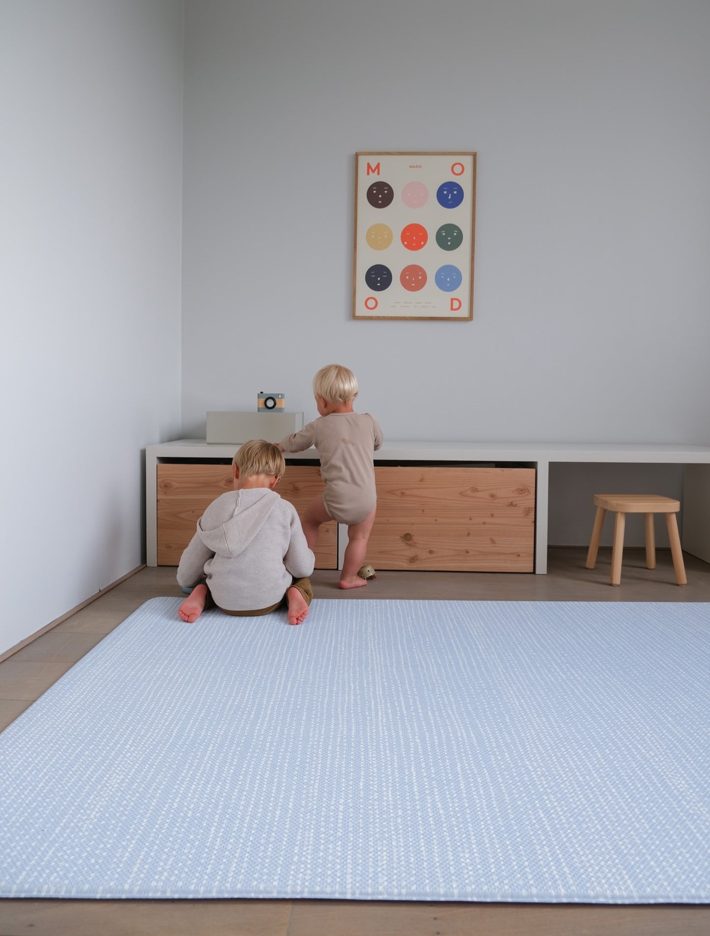 Alfombra Nordic Road + Blue Dots